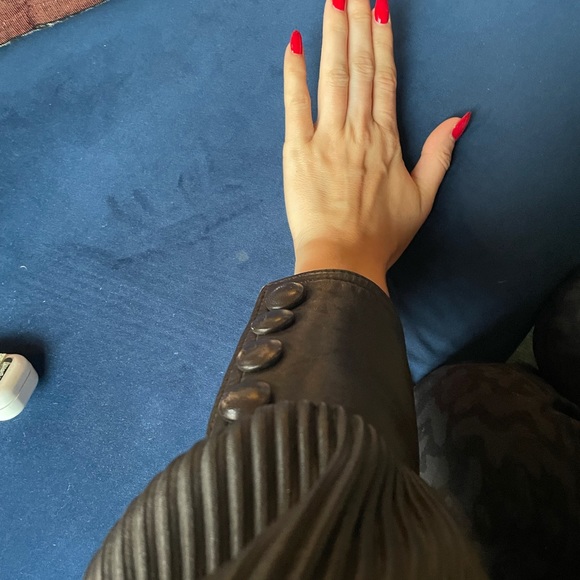 Vintage full-length leather and fur winter coat. Shoulder pads, and puff sleeves - Picture 11 of 11